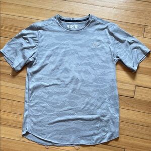 New Balance Light Gray Short Sleeve Running Tee t-shirt